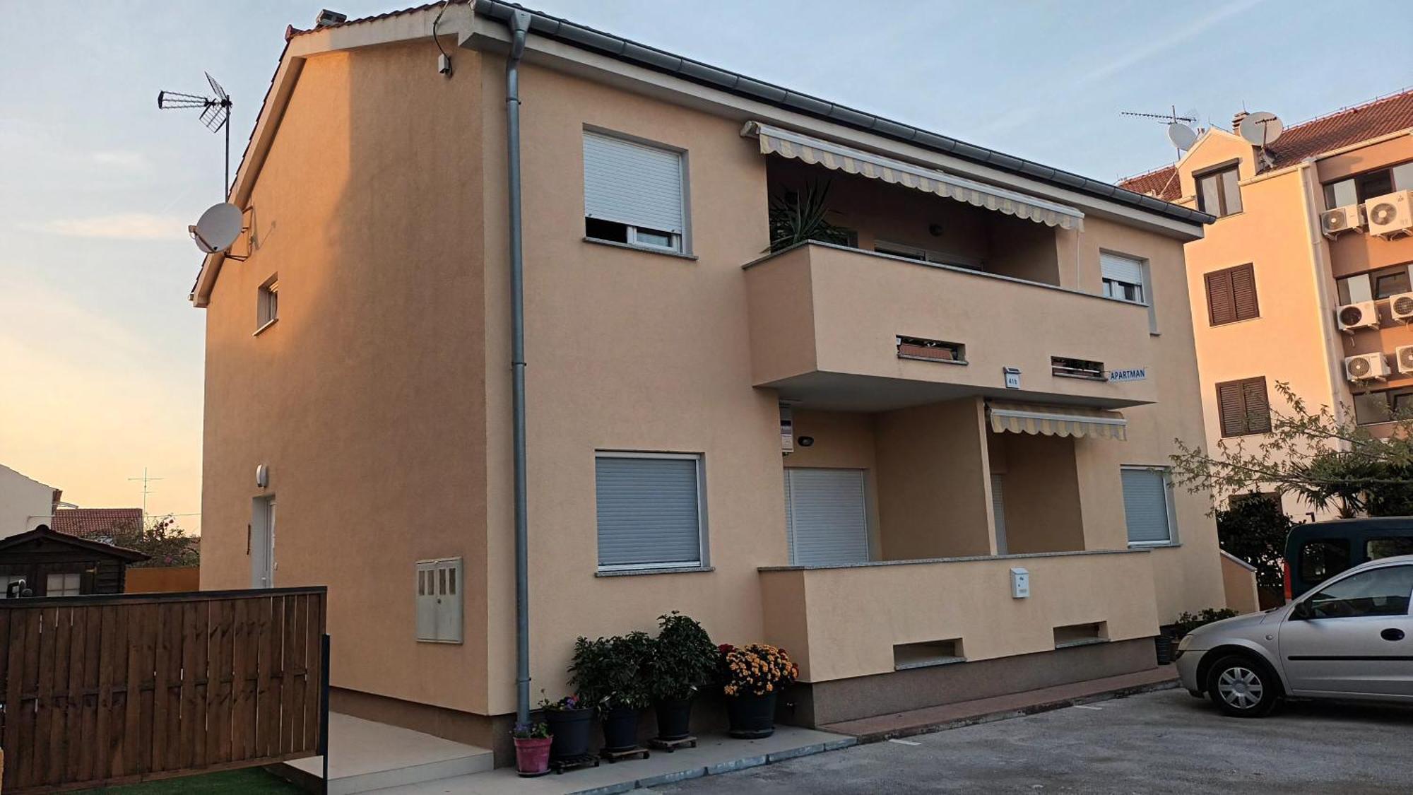 Apartman Sandra -Private Parking And Garden Zara Esterno foto